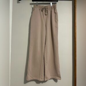 Women’s straight leg casual drawstring sweatpant joggers with pockets. Small